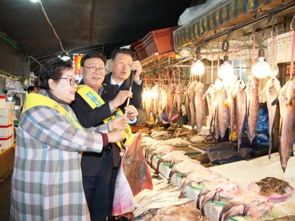 전북특별자치도의회, 설 맞이 장보기 행사 3