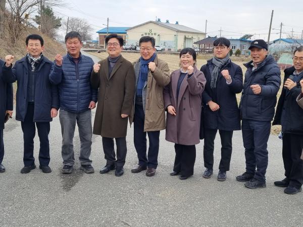  권요안 도의원, 농식품부관계자등과 완주생강굴 보존관리현장 점검 2