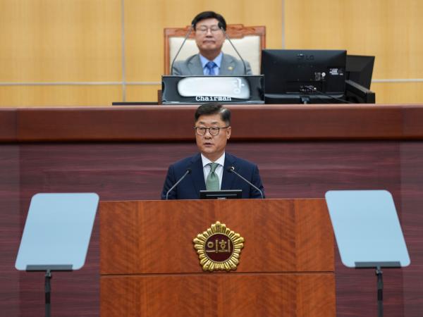  장연국 도의원, 도청 및 교육청에 정보약자 웹접근성 보장 촉구(5분발언) 첨부이미지 : 장연국.jpg