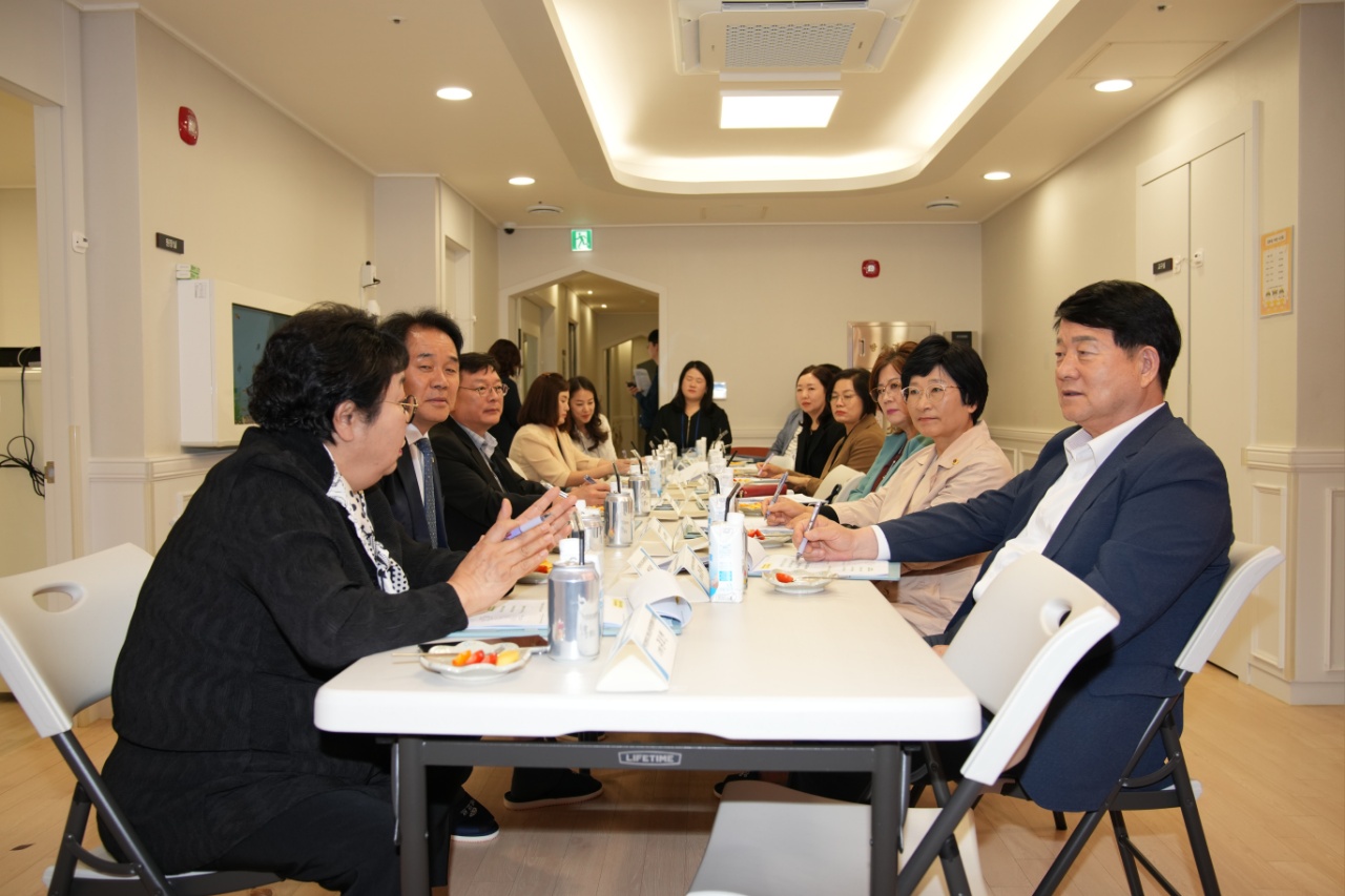 도의회 유보통합 추진지원 특별위원회, 영유아시범학교 현장 찾아 의견 청취 3