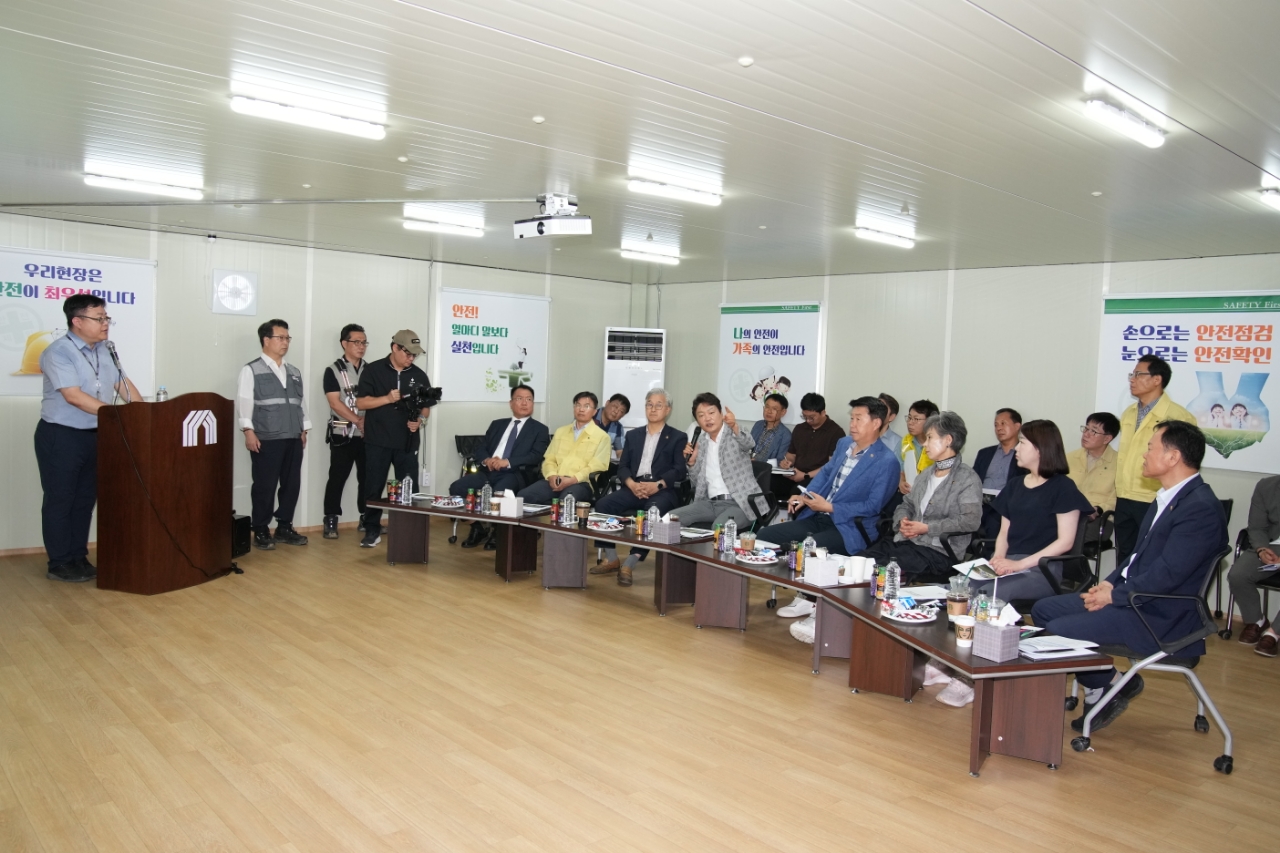 전북자치도의회 경제산업건설위원회, 전주 에코·고창 덕산 건설현장 현장활동 추진 3