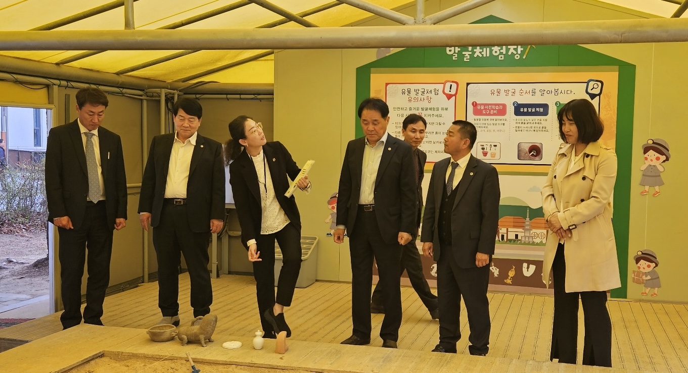 전북자치도의회 교육위원회, 익산학생교육문화관 현지의정활동 실시 3