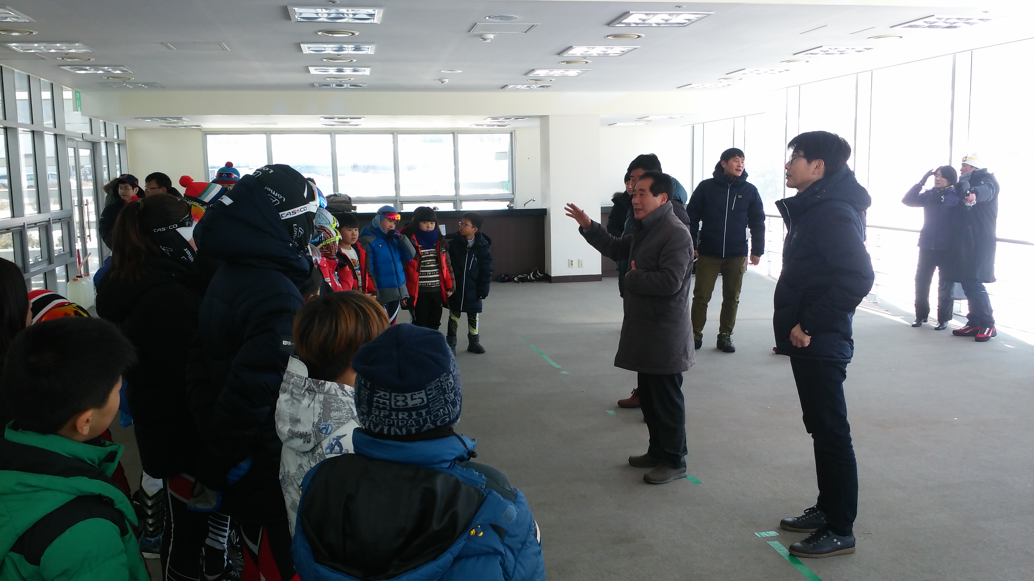 도의회 문건위, 전국동계체전 전북 선수단 현지 격려 3