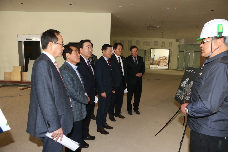 환경복지위원회, 어린이창의체험관 공사현장 방문 3