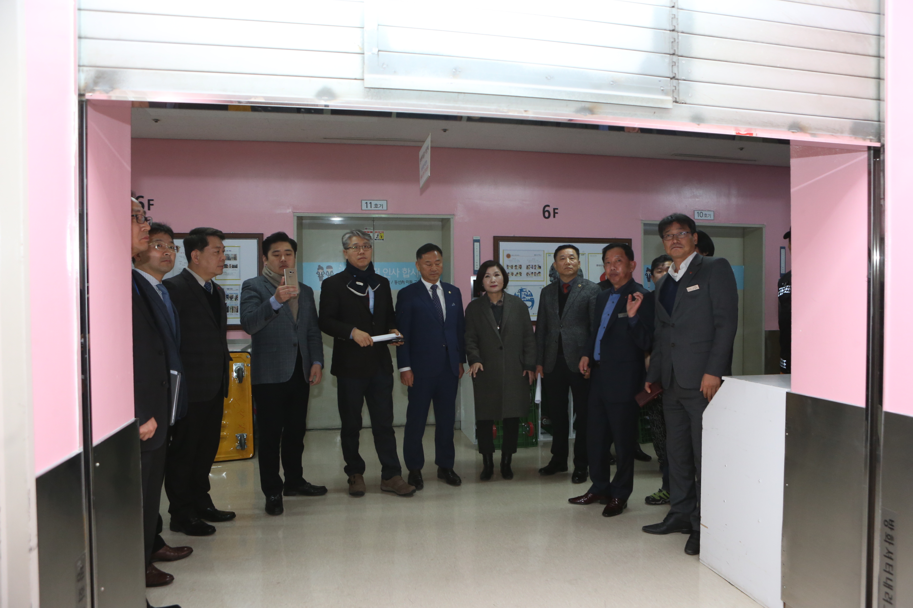 도의회 행자위, 도내 다중이용업소 소방시설 점검 3