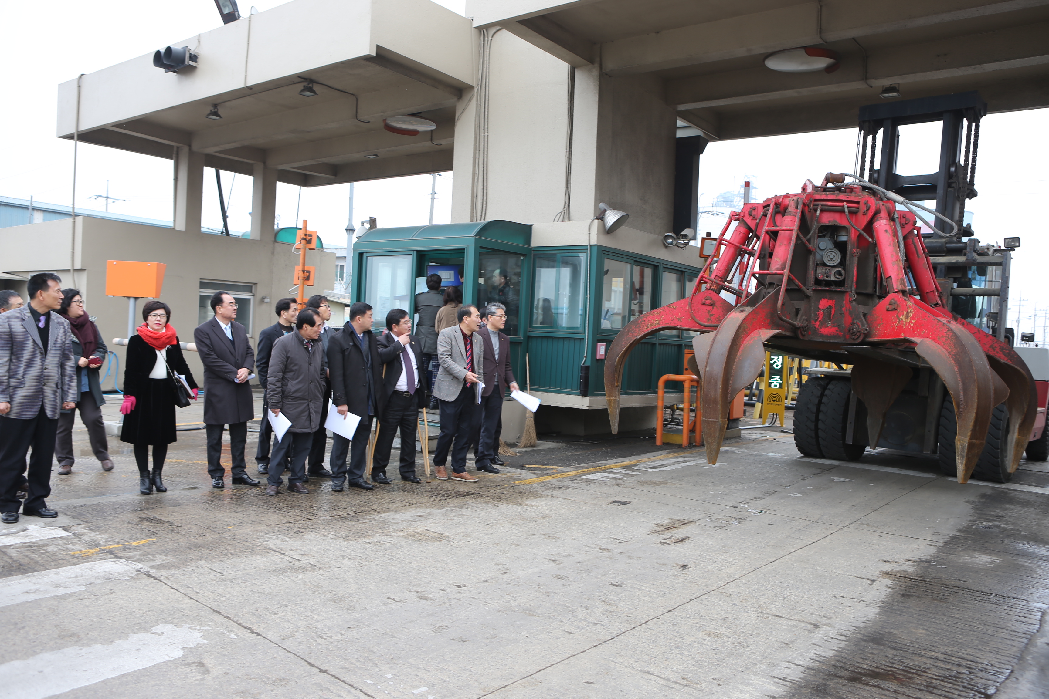 군산항 수입물품에 대한 방사능 오염여부 실태파악 특별위원회 현장 방문 2