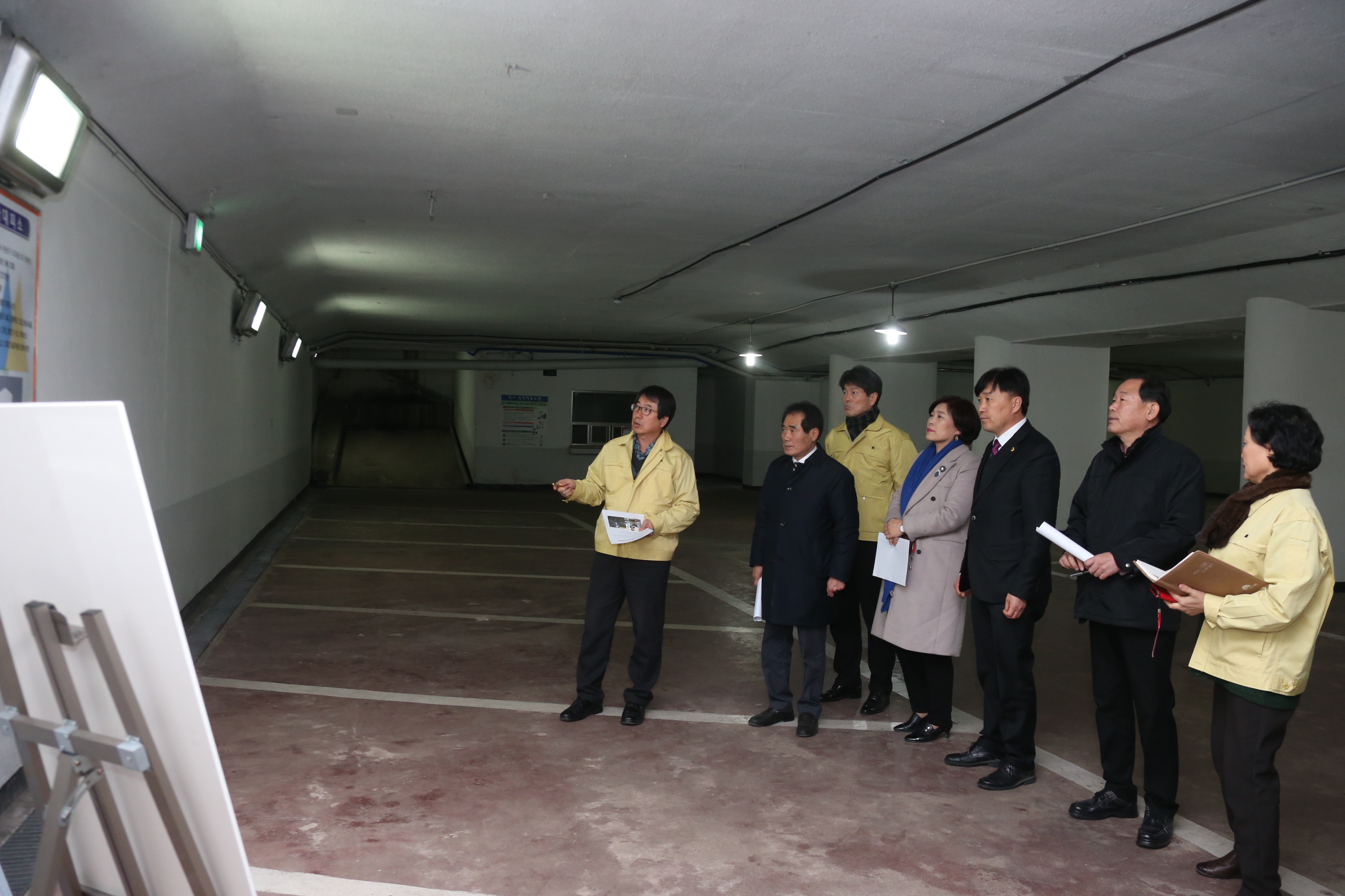 도의회 문건위, 민방위 대피시설 현장점검 2