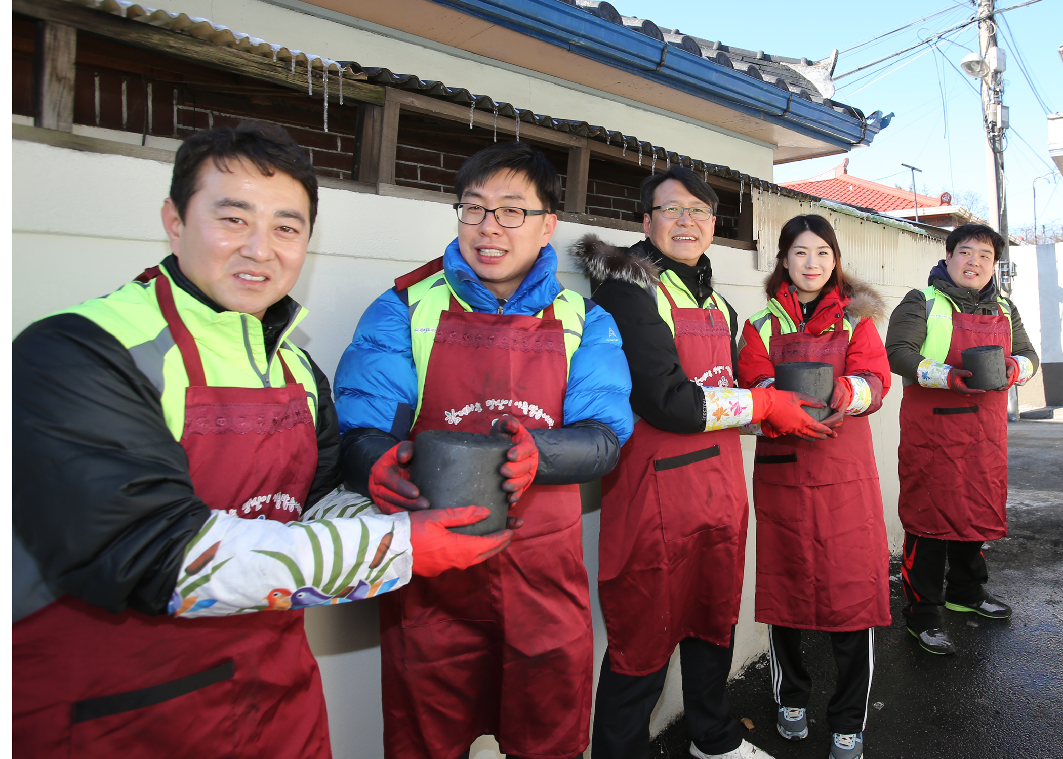 “사랑의 연탄으로 따뜻한 겨울 보내세요” 3