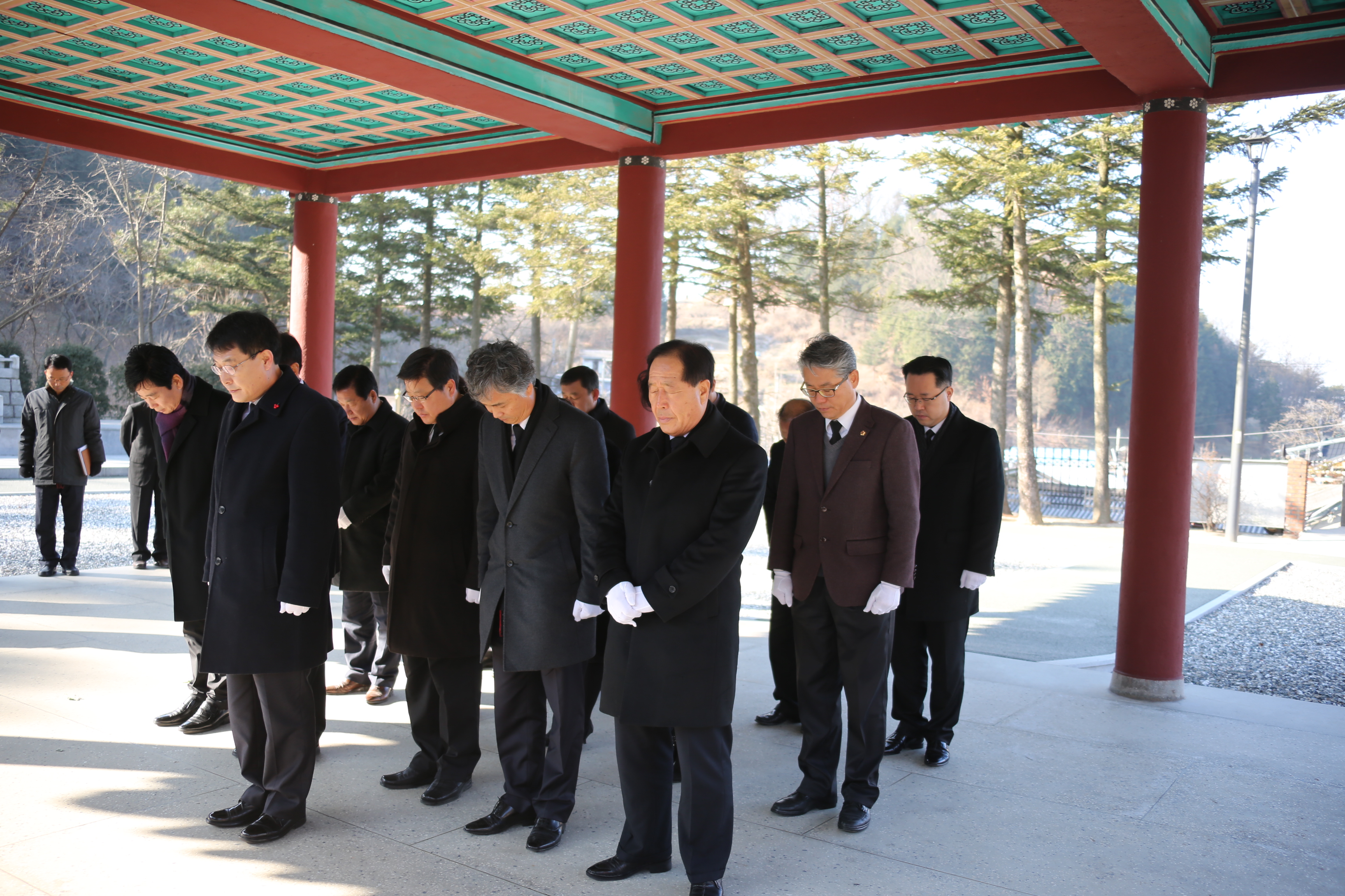 전라북도의회, 군경묘지 참배후 새해의정활동 시작 2