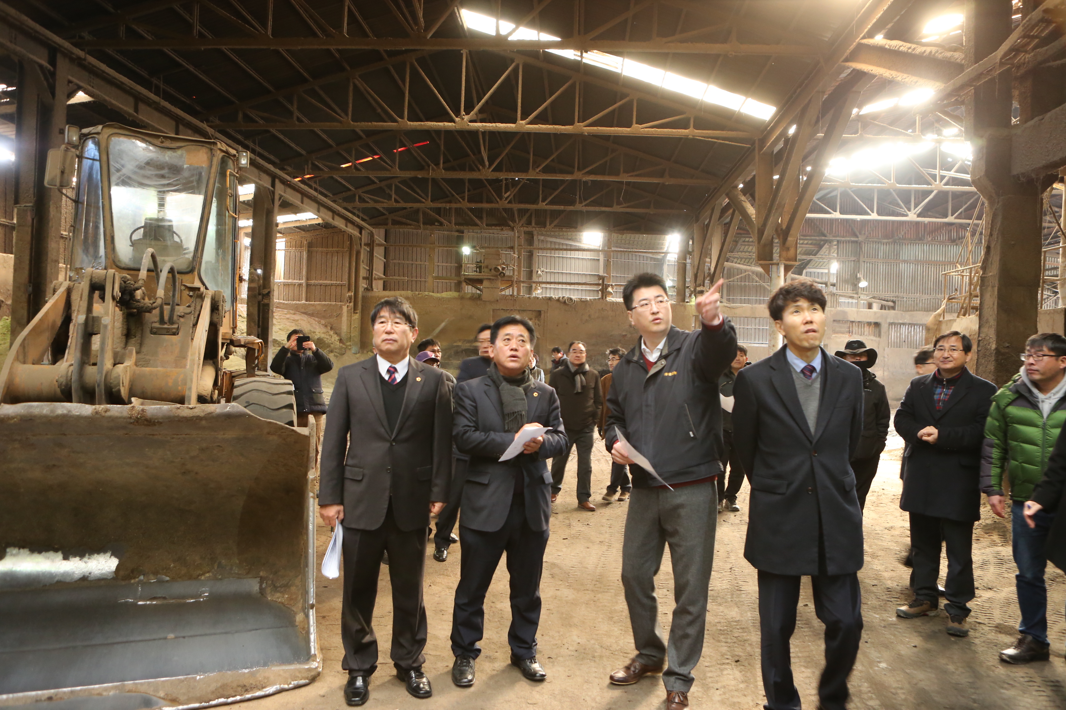 전북도의회 환경복지위원회, 악취 현장 방문 3