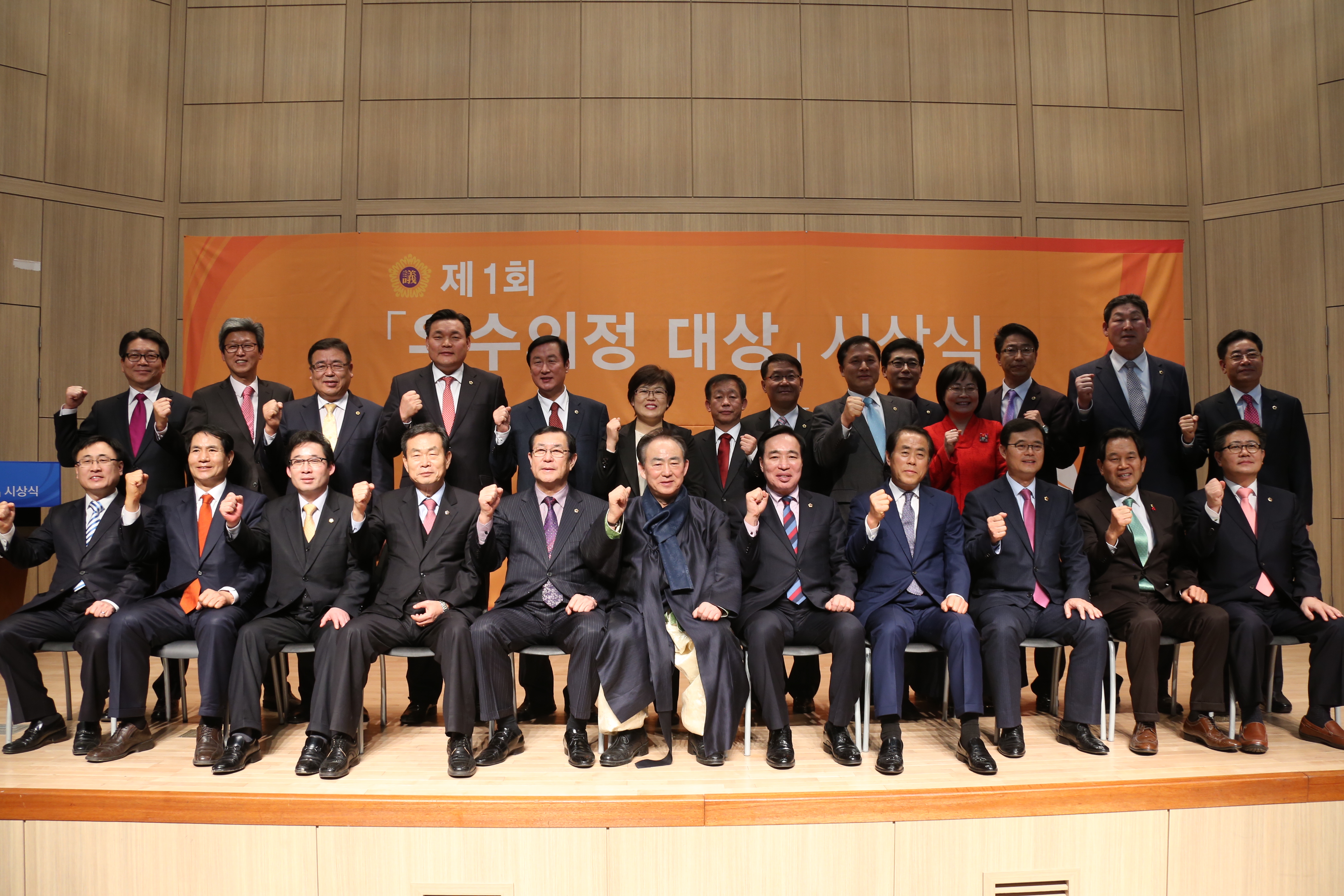 조류인플루엔자 방역대책 피해보상 정부가 나서야 2