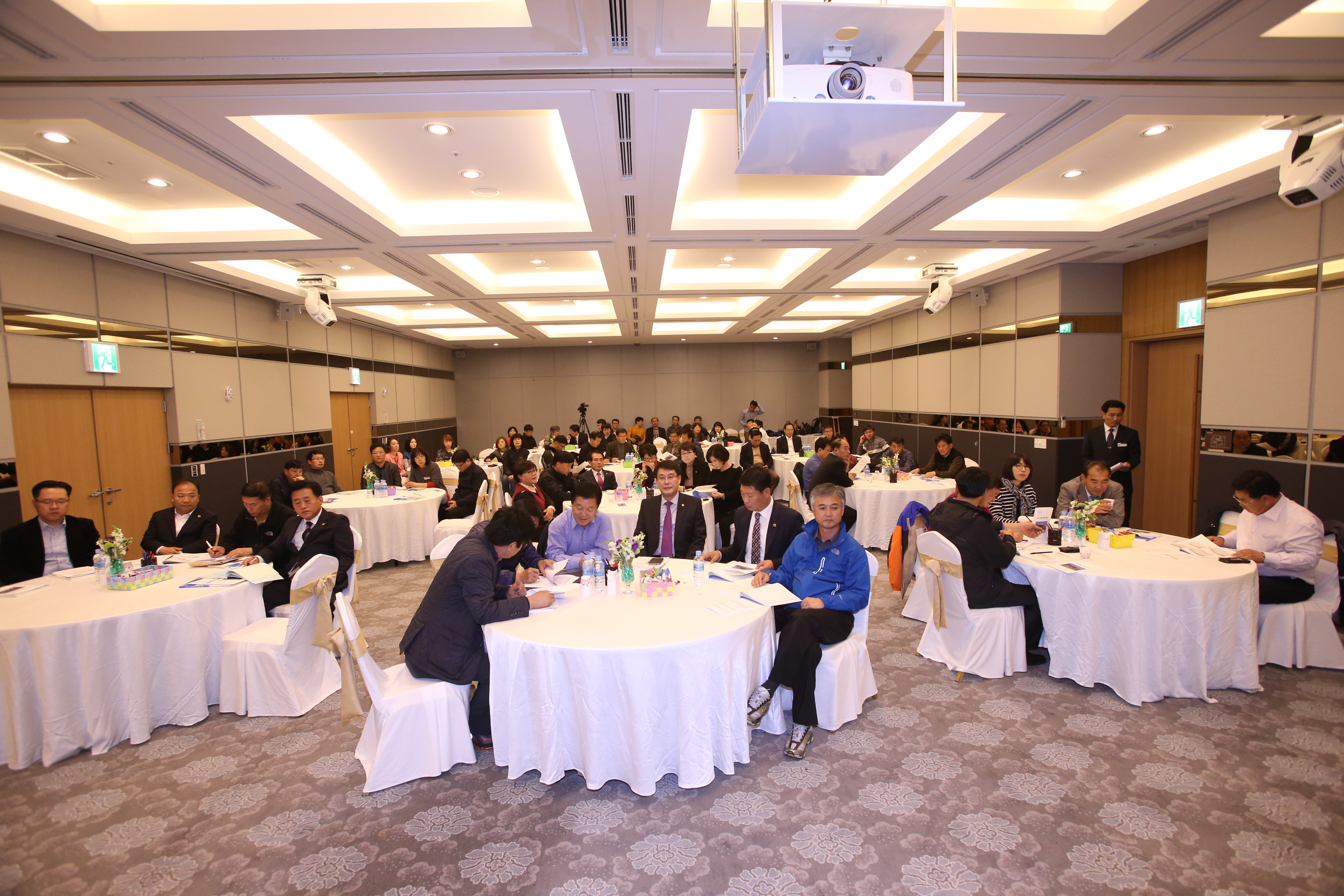 제10대 도의회 전체의원 연찬회 개최 2