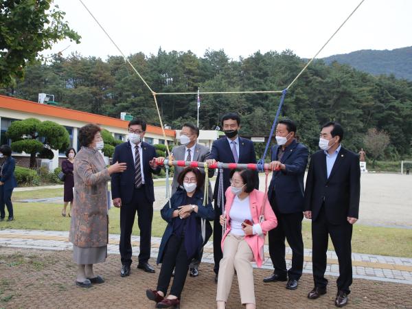 도의회 교육위, 작은 학교와 특성화학교 현장 방문 4