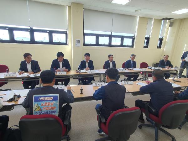 권요안 의원, 완주 산단 노동자 작업복 세탁소 설치 간담회 2