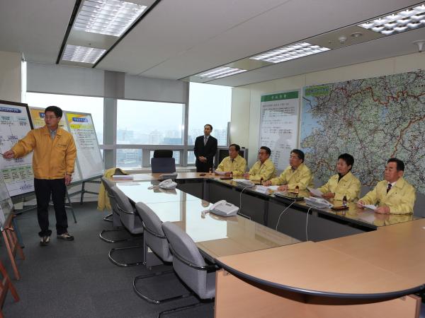 도의회 산경위 AI방역상황실 방문 점검 2