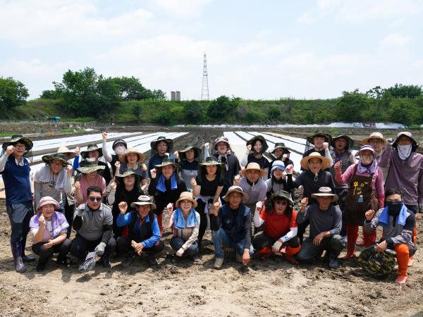 전북도의회, 농가일손돕기 봉사활동 벌여 2