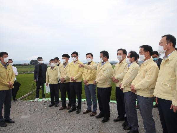 도의회 문건위, 남원 수해복구 지역 구호물품 전달 등 현지의정활동 3