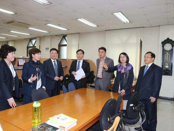 도의회 행정자치위, 전라북도 서울장학숙 방문 3