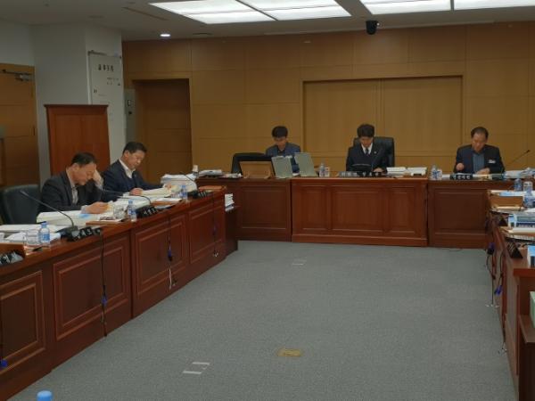 도의회 문건위, 민간위탁기관 행정사무감사 3