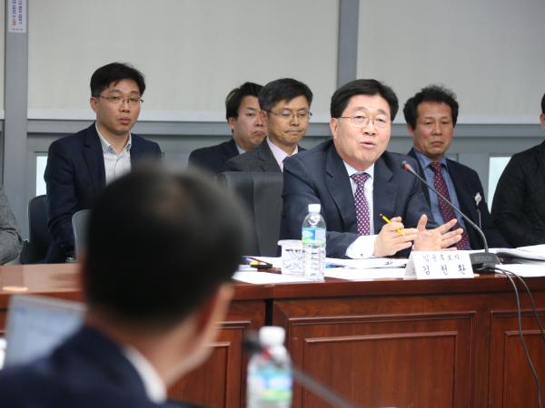 관심 끈 첫 인사청문회 실시 4