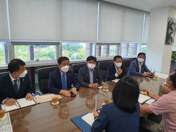 윤수봉 의원, 완주의료폐기물소각장 설치 반대 항의 2