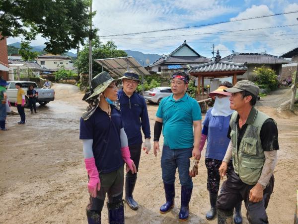 도의회 문건위 수해복구 봉사활동 2