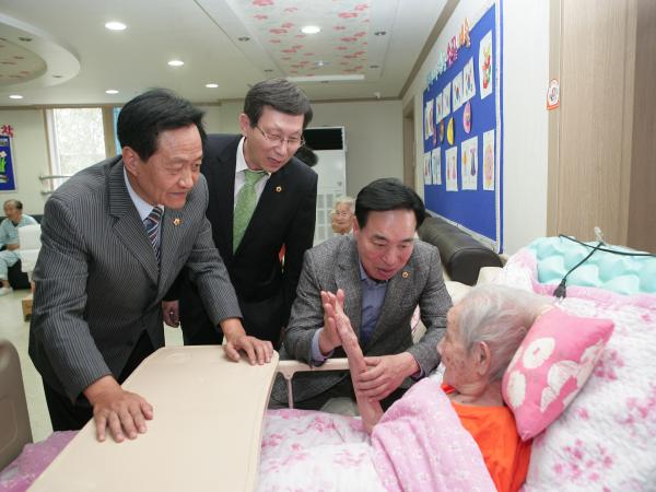 도의회, 추석맞이 사회복지시설 위문 2