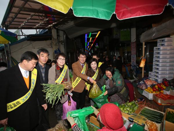 “도의회, 전통시장도 살리고 지역경제도 살리고” 2