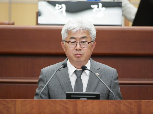 양해석 의원, 군산공항 미군-도 소통창구 전무 질타 2