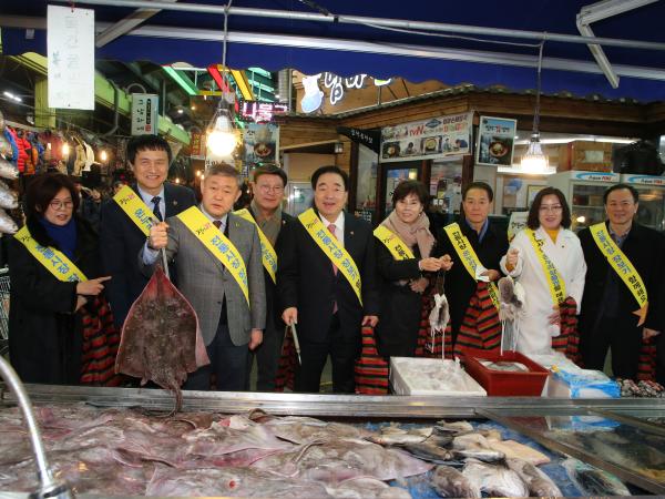 전라북도의회, 설맞이 장보기는 전통시장에서 2