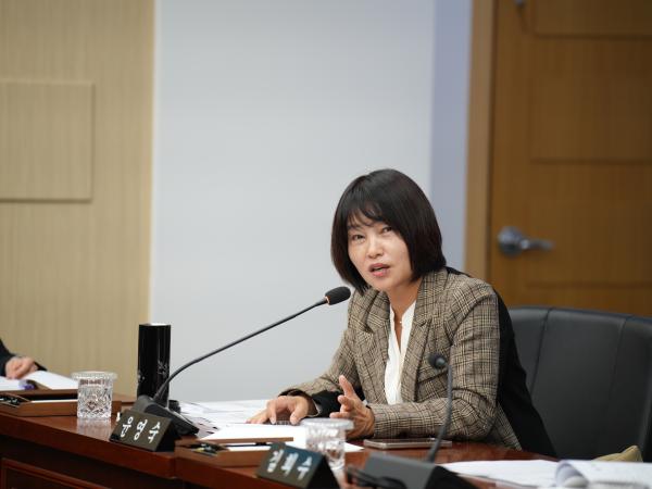 25.12.12. 전북여성가족재단 원장 후보자 인사청문회 4