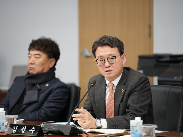 26.01.26. 제424회 임시회 의회운영위원회 상반기 업무보고 청취 6