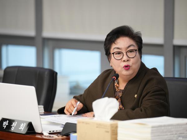 26.01.28. 제424회 임시회 교육위원회 상반기 업무보고 청취 4