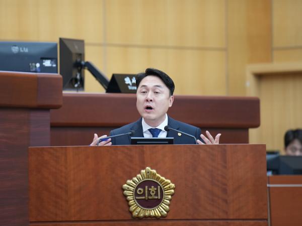 26.03.12. 제425회 도의회 임시회 제3차 본회의(도정질문) 3