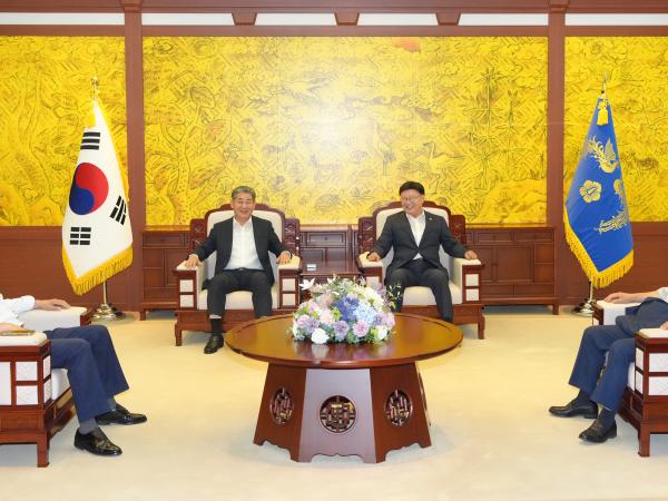 25.08.12. 대한민국시도의장협의회 대통령기록관 방문