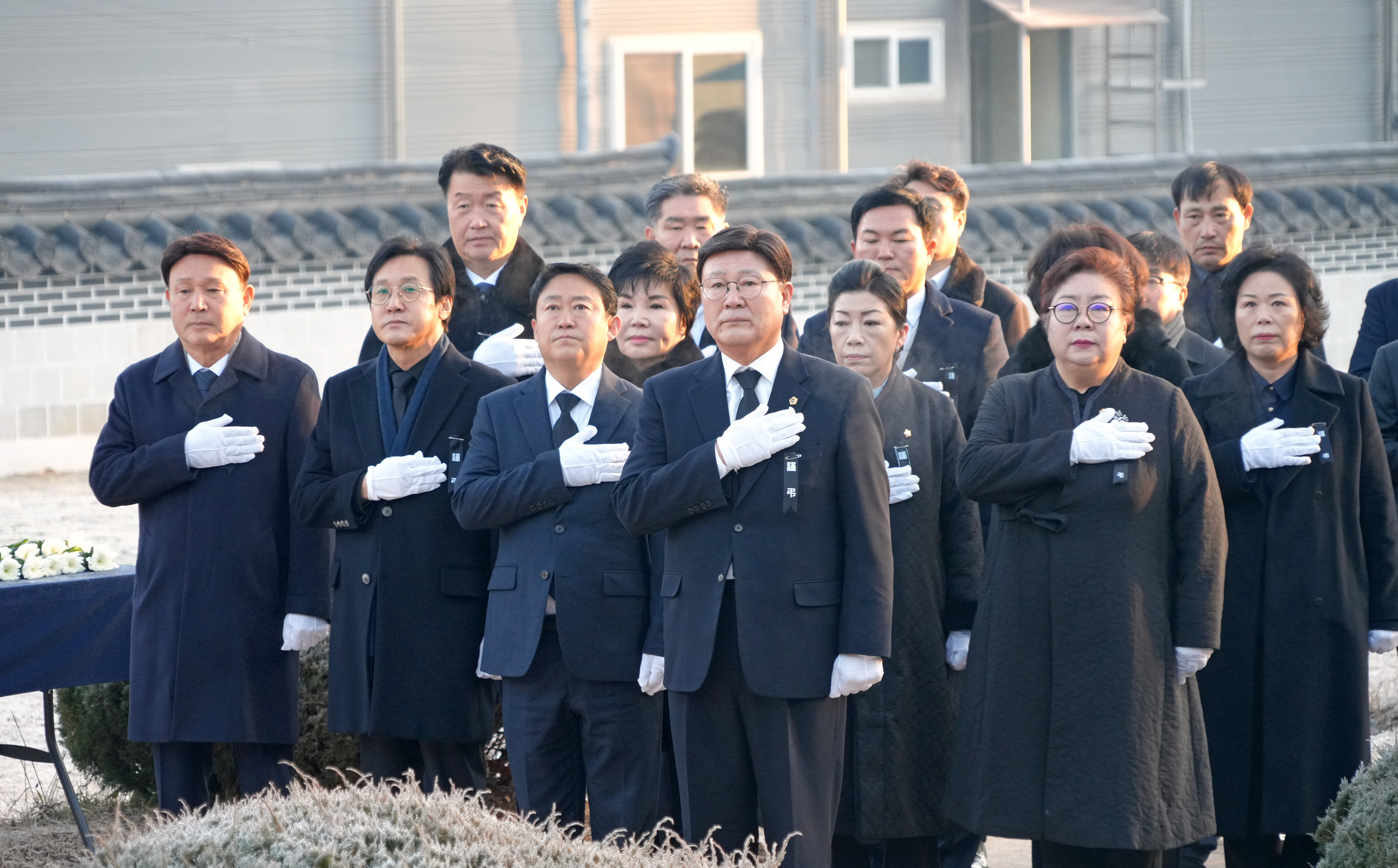 25.01.02. 군산 군경합동묘지 참배 첨부이미지 : 2MYH09642.jpg