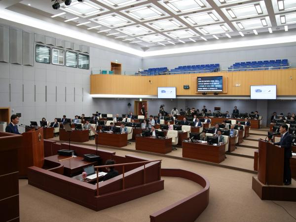 25.06.11. 제419회 제1차 정례회 2차 본회의(도정질문) 4