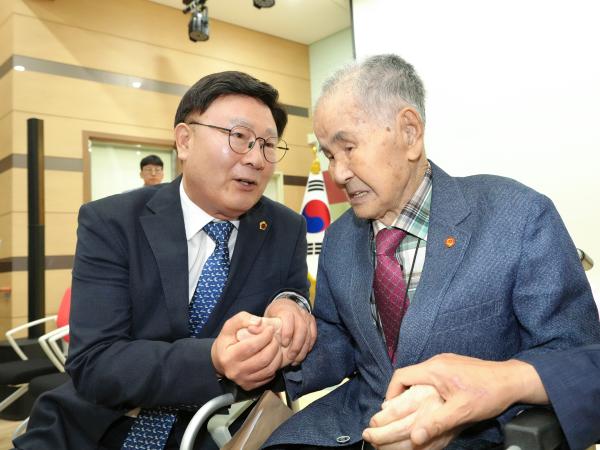 25.09.08. 애국지사 이석규옹 상수연