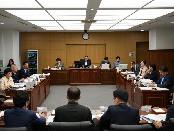 25.04.24. 제418회 도의회 임시회 농업복지환경위원회 1회 추경안 심사 7