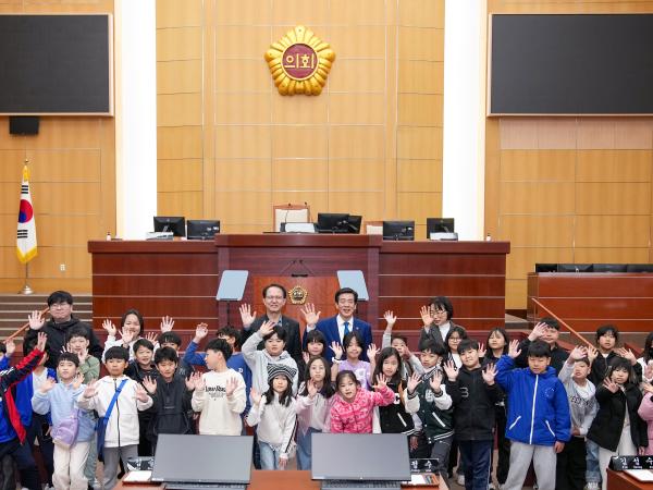 25.04.15. 무주초등학교 도의회 방문기념